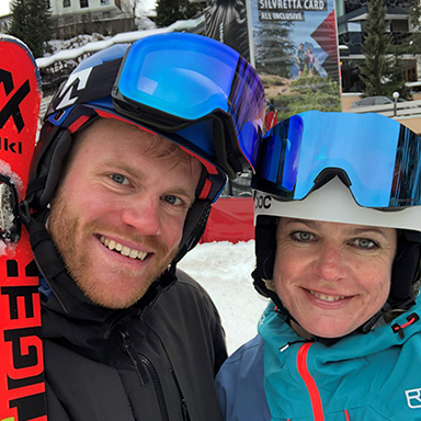 Julian Witting mit Skischülerin Nicole